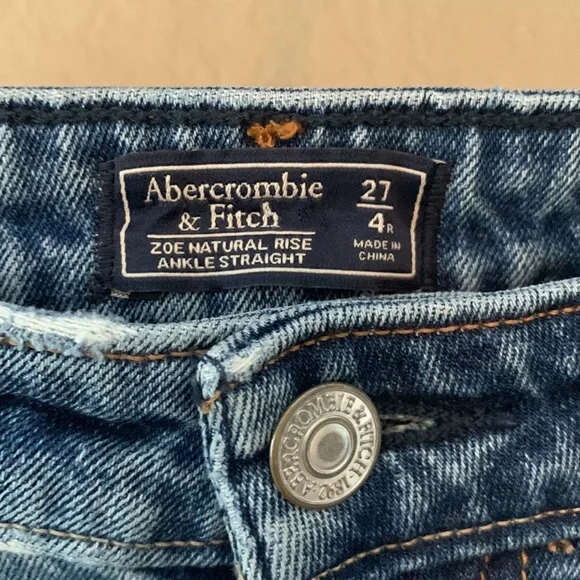 Abercrombie and Fitch Zoe Natural Rise Ankle straight leg jeans - Picture 6 of 6